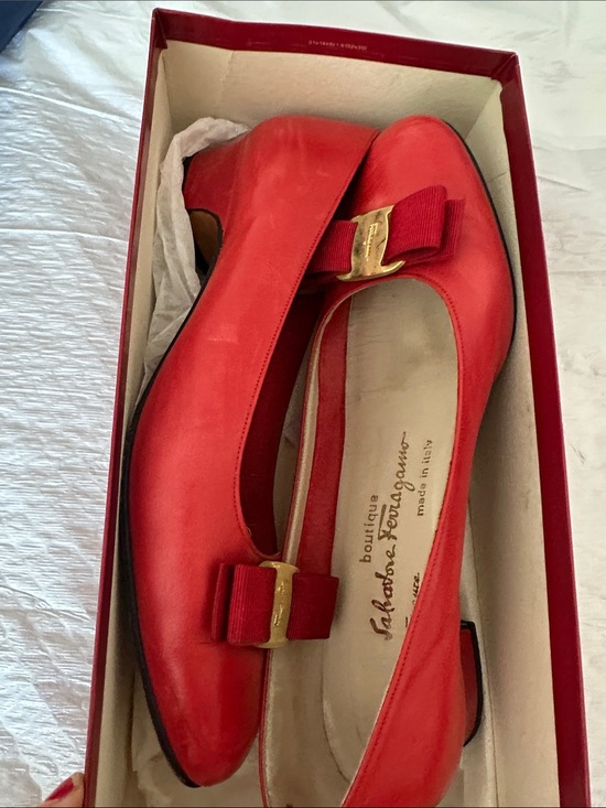 Salvatore Ferragamo Shoes - Salvatore Ferragamo Red Leather Vintage 9B Bow Flats